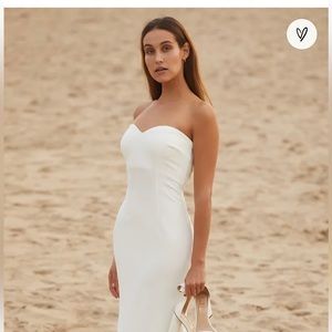 Brand new Lulus wedding gown size L